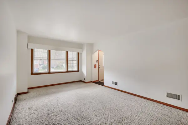 4134 W 58th ST, Chicago, IL 60629