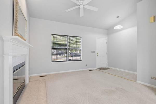2828 Rebecca CT, Montgomery, IL 60538