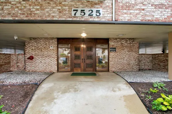 7525 W Lawrence AVE #505, Harwood Heights, IL 60706