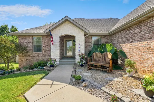 3186 N Nixon AVE, Springfield, MO 65803