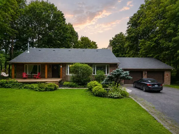 1437 Huntmar DR, Carp - Huntley Ward, ON K0A 1L0
