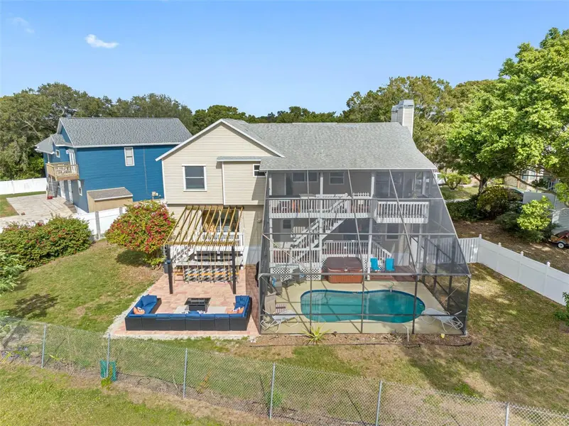 12692 PINEWAY DR, Largo, FL 33773