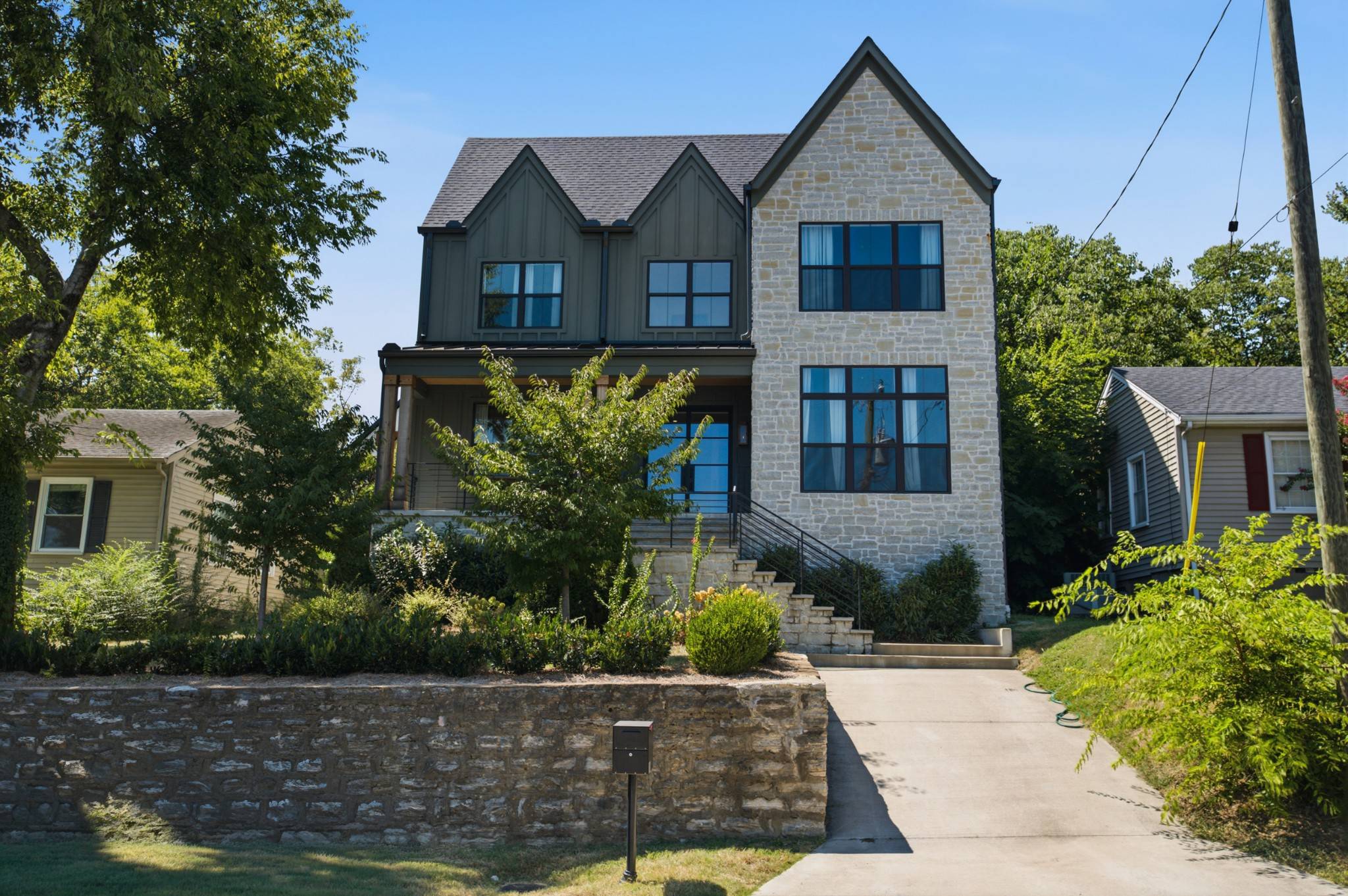 305 Chamberlin St, Nashville, TN 37209
