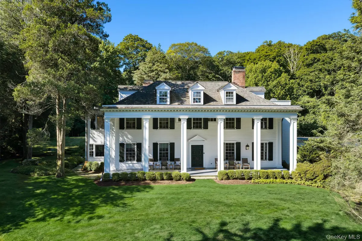 120 Scarborough RD, Briarcliff Manor, NY 10510