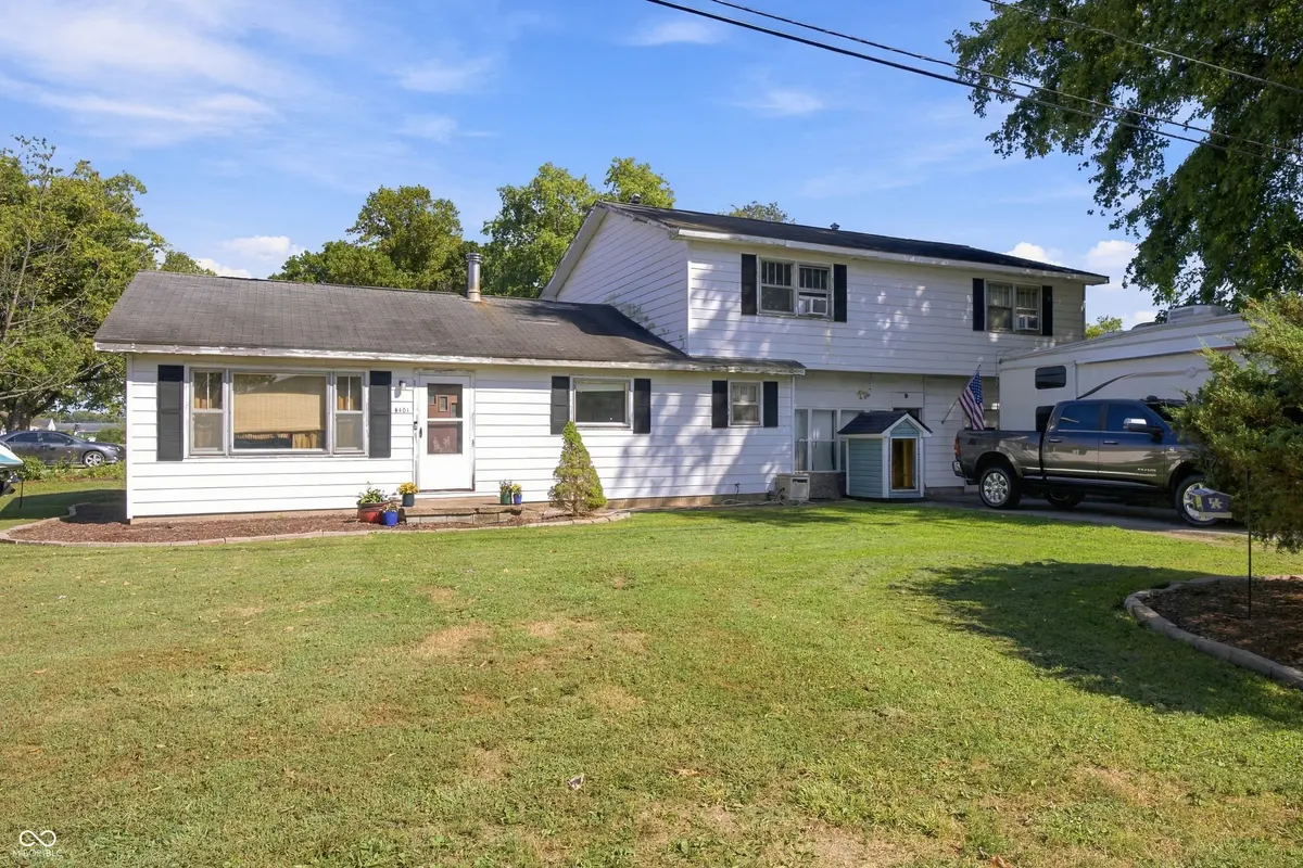 4401 Weekly DR, Columbus, IN 47201