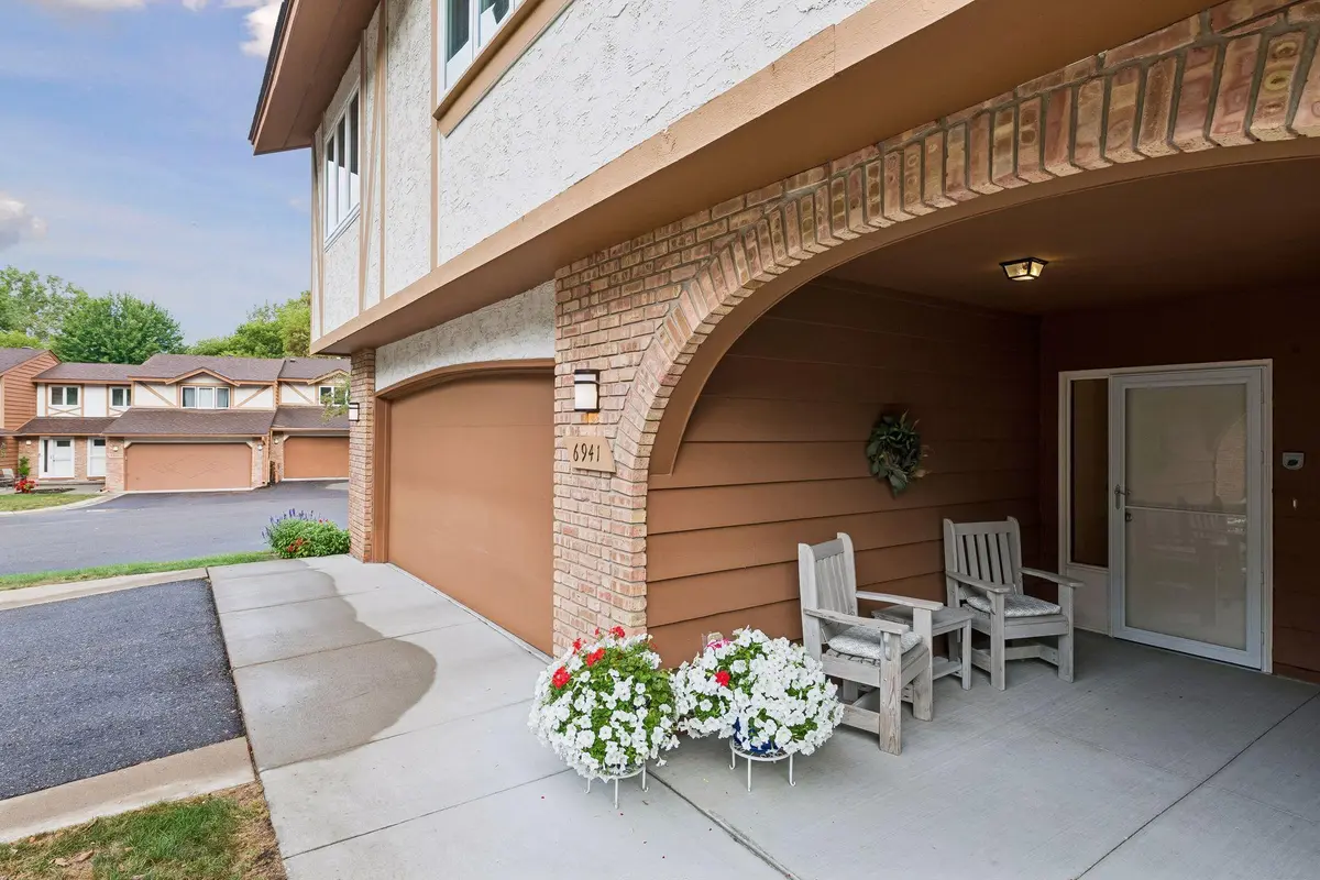 6941 Edenvale BLVD, Eden Prairie, MN 55346