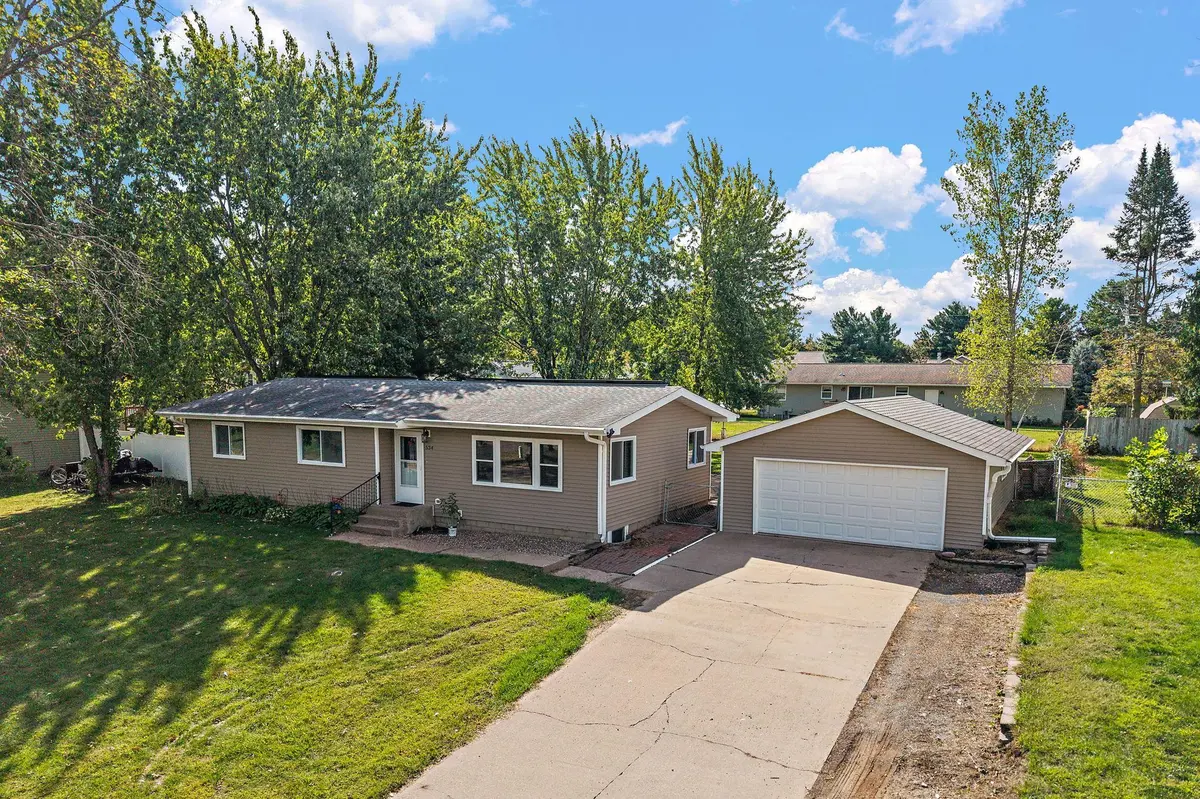 534 Derrick DR, New Richmond, WI 54017