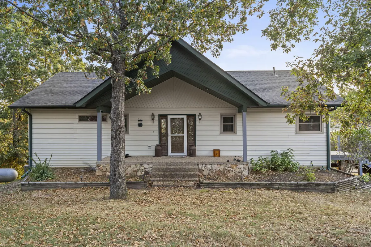 174 Lunker Bass Lane RD, Shell Knob, MO 65747
