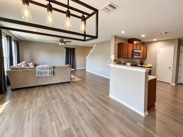 10924 Roderick Lawson LN, Austin, TX 78754