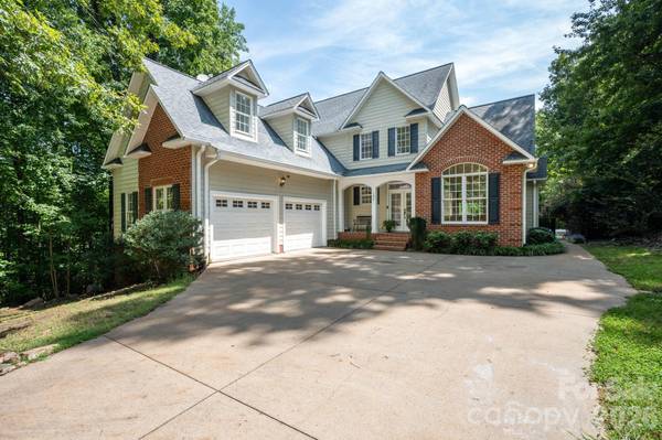 196 E Colonel Hampton CT, Rutherfordton, NC 28139