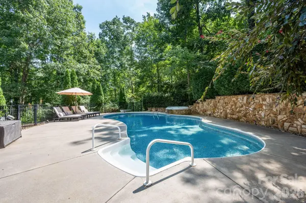 196 E Colonel Hampton CT, Rutherfordton, NC 28139