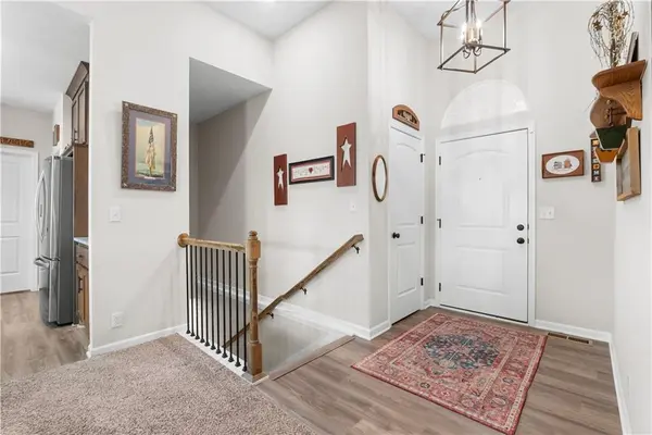 1406 SW 8th TER, Oak Grove, MO 64075