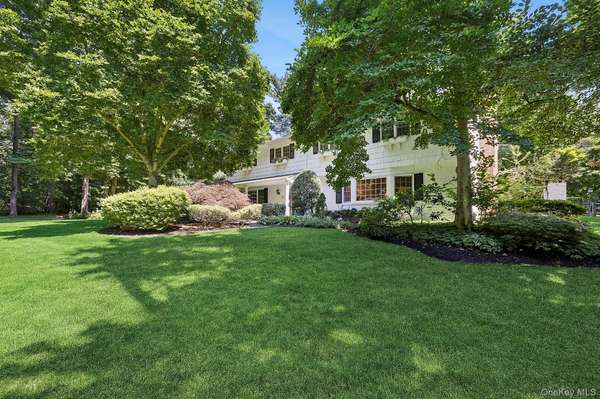855 Orchard LN, Muttontown, NY 11771