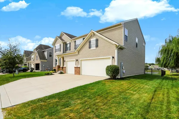 4524 Goose Rock DR, Indianapolis, IN 46239