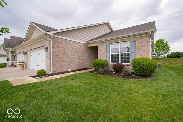 1146 Harrier LN, Greenwood, IN 46143