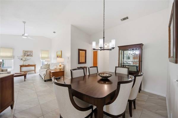 306 PERSIMMON ST #208, Englewood, FL 34223