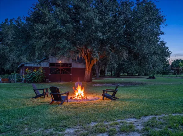 2827 HAMMOCK GROVE RD, Groveland, FL 34736