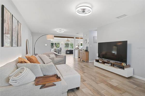 233 MALVERN DR, Venice, FL 34293