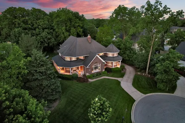 70 Forest AVE, Naperville, IL 60540