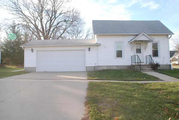 300 Alexander ST, Fayette, IA 52142