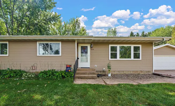 534 Derrick DR, New Richmond, WI 54017
