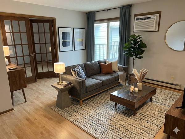 2120 Ridge DR #31, Saint Louis Park, MN 55416