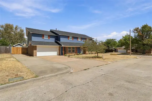 5801 NW 70th ST, Warr Acres, OK 73132