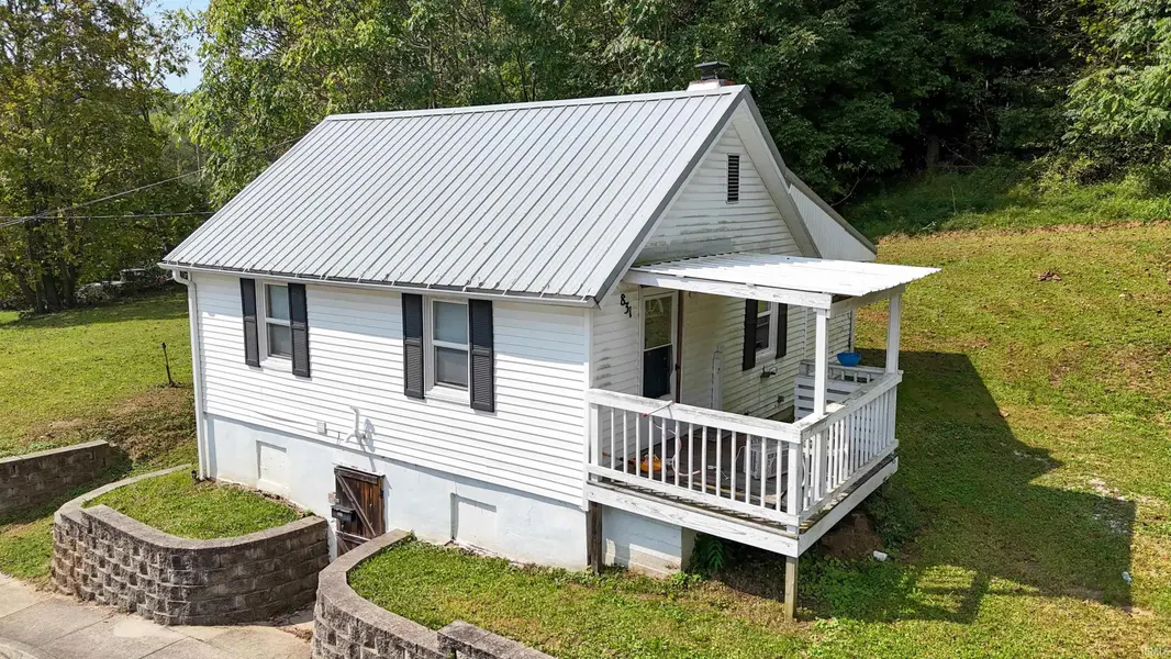 831 S Washington ST, French Lick, IN 47432