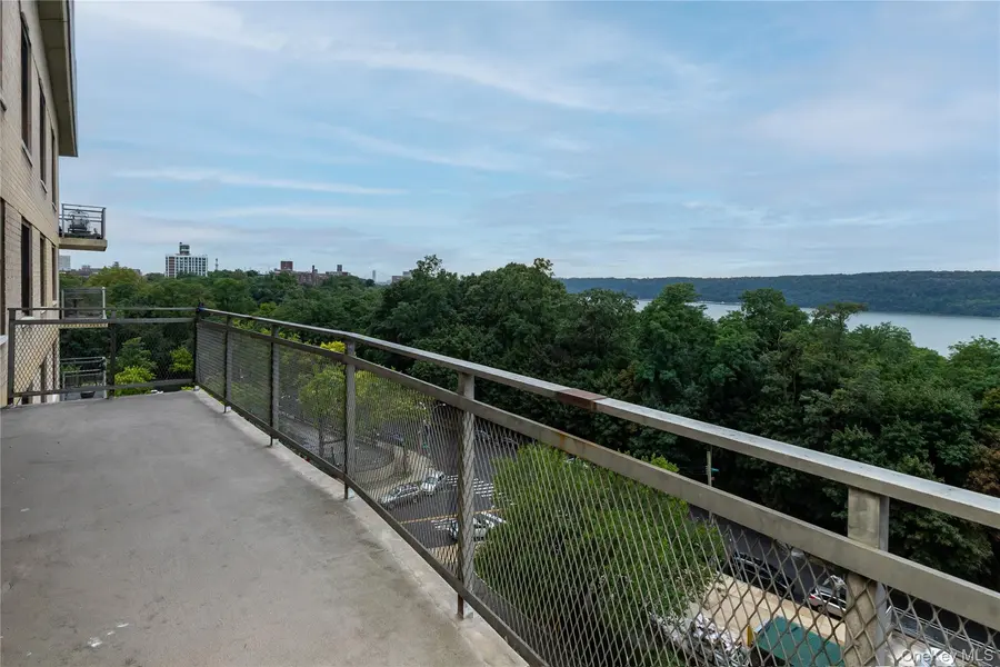 3671 Hudson Manor TER #6LM, Bronx, NY 10463