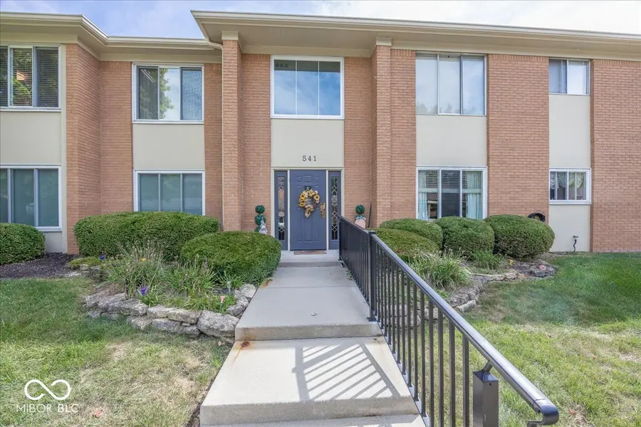 541 W Hunters DR #C, Carmel, IN 46032