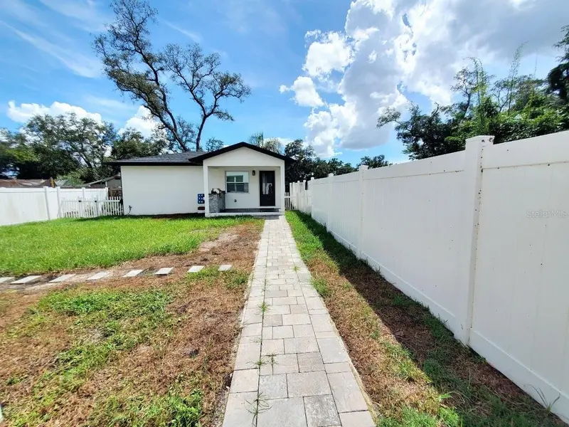 922 W KNOLLWOOD ST #2, Tampa, FL 33604