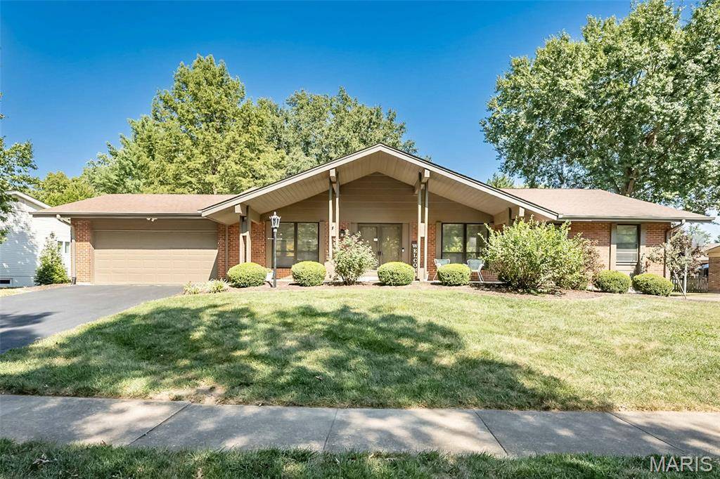 1538 Woodroyal West DR, Chesterfield, MO 63017