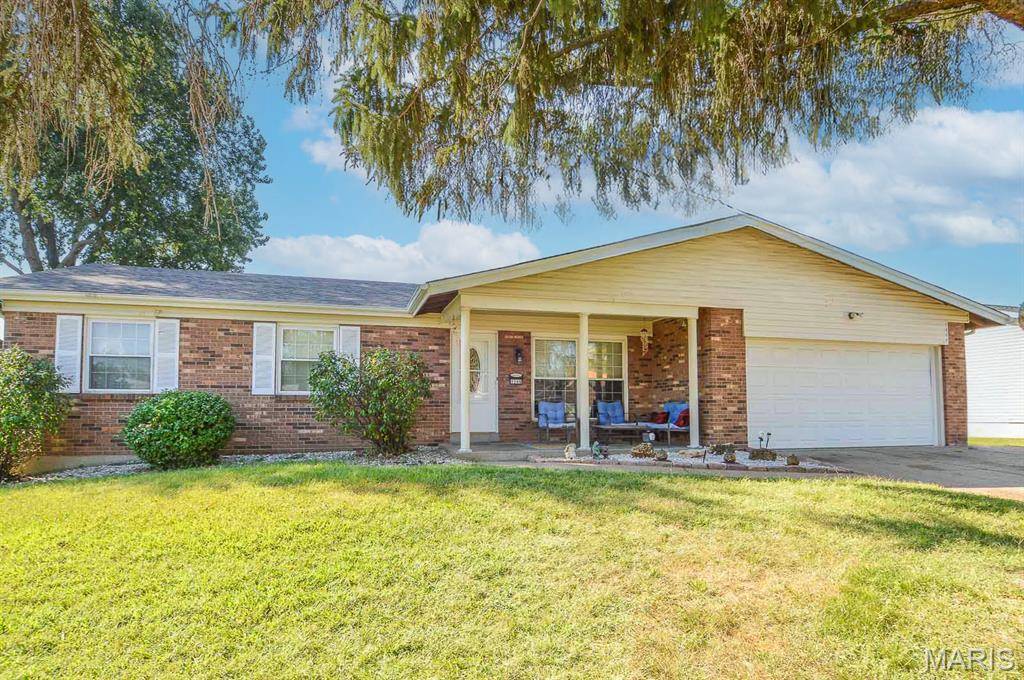 4044 Avery LN, St Louis, MO 63044