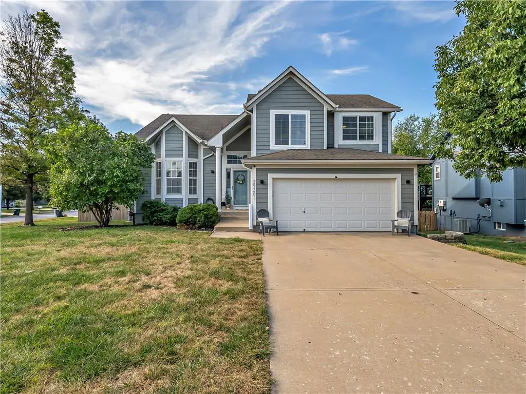 29201 W 183rd TER, Gardner, KS 66030