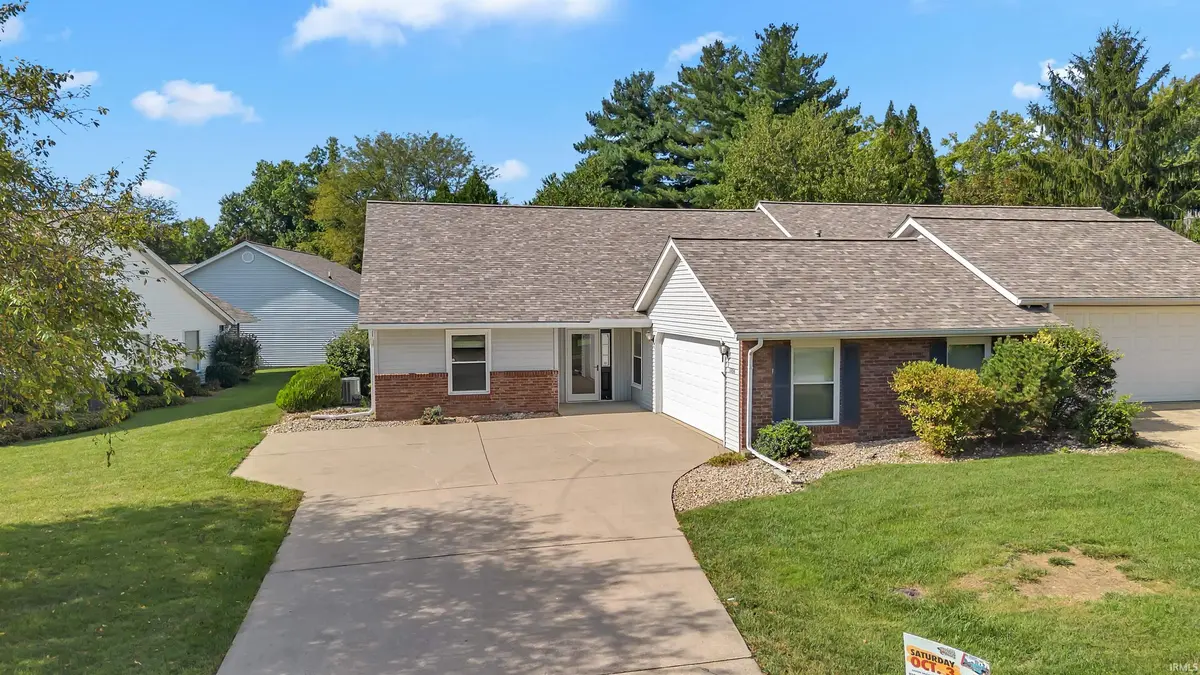 1006 E Sherbrooke DR, Bloomington, IN 47401-8792