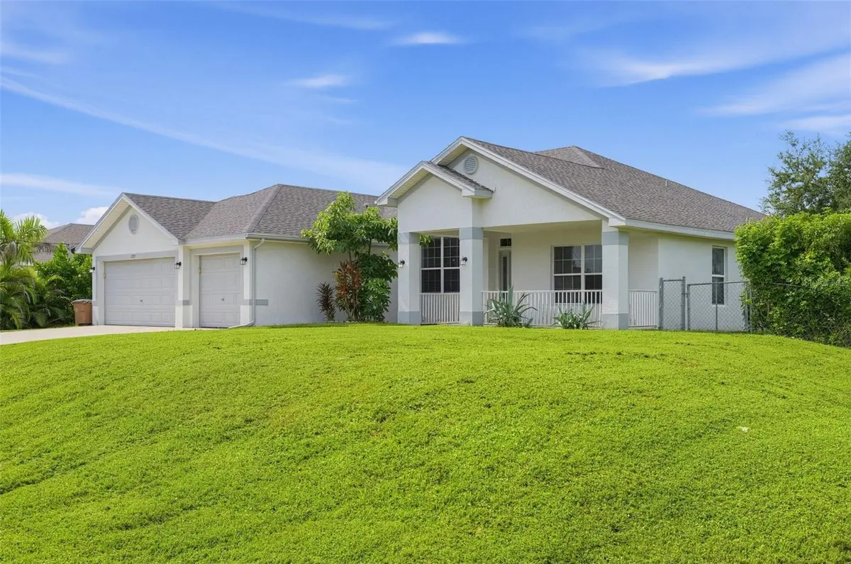 2019 WANDA AVE N, Lehigh Acres, FL 33971