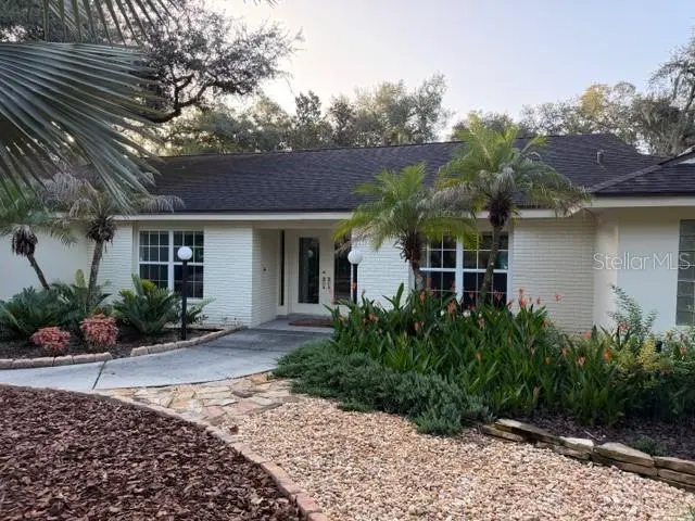 513 GARRARD DR, Temple Terrace, FL 33617