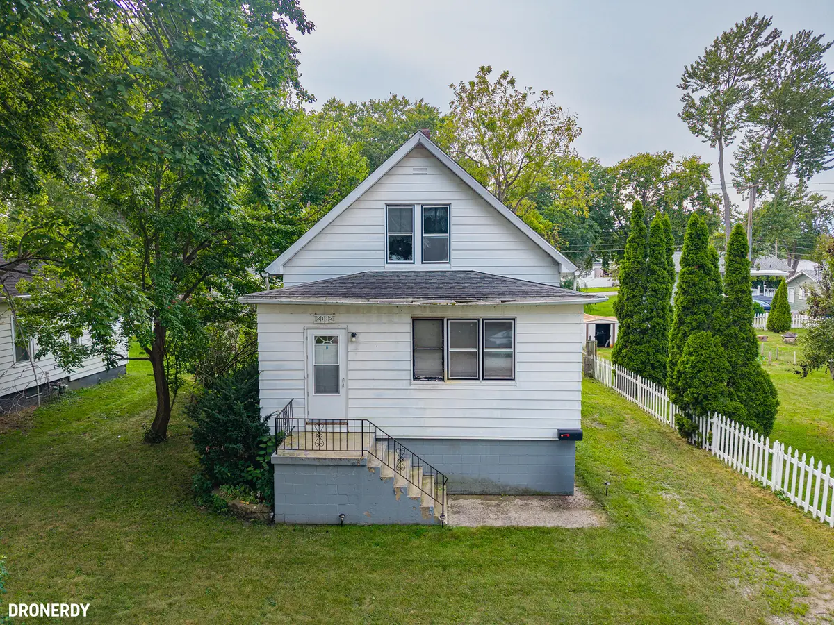 2113 Manhattan ST, Michigan City, IN 46360