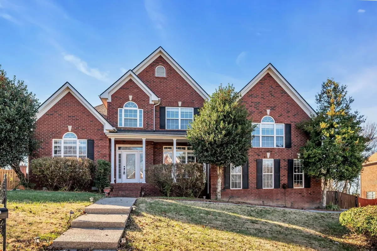 5504 Brookshire Dr, Nashville, TN 37211