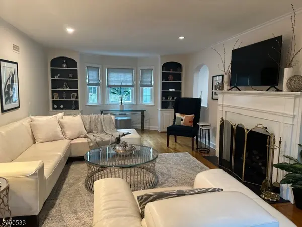 200 Wychwood Rd, Westfield Town, NJ 07090