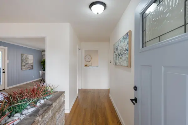 1418 Larkwood DR, Austin, TX 78723
