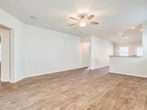 392 Blue Sage DR, Leander, TX 78641
