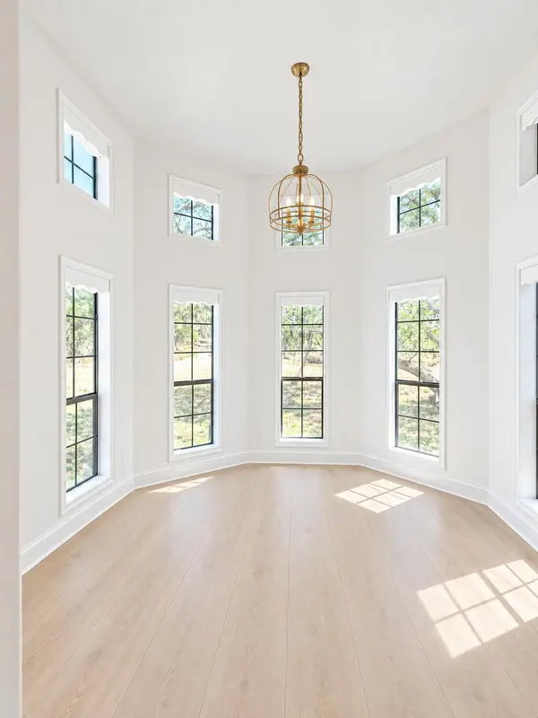 301 Shelton Ranch RD, Dripping Springs, TX 78620
