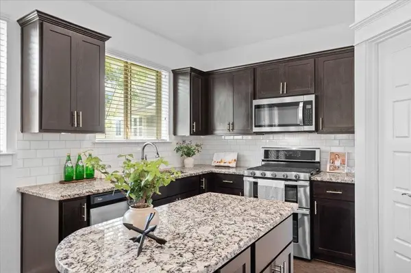 1765 Rowdy LOOP #47, Leander, TX 78641