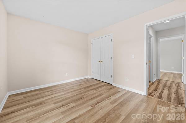 11811 Cheviott Hill LN, Charlotte, NC 28213