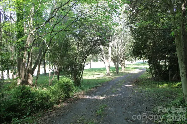 9000 Beatties Ford RD, Huntersville, NC 28078