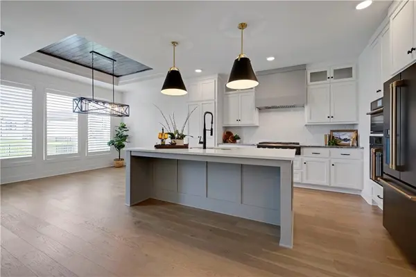 17404 Gillette ST, Overland Park, KS 66221