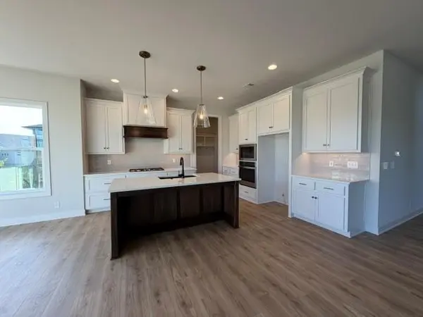 1503 SW Arbor Park DR, Lee's Summit, MO 64082