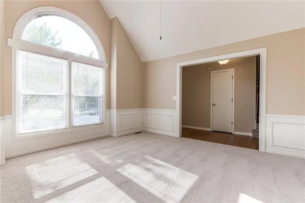 12490 S Alden CT, Olathe, KS 66062