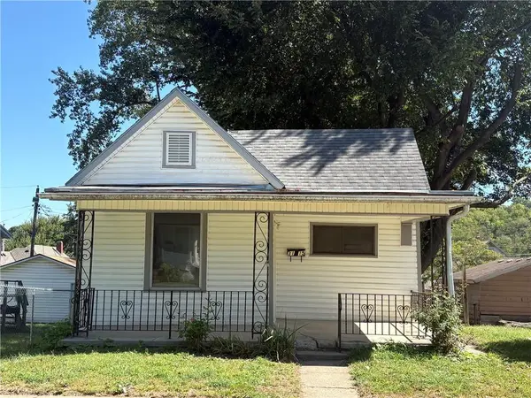 3115 N 10th ST, St Joseph, MO 64505